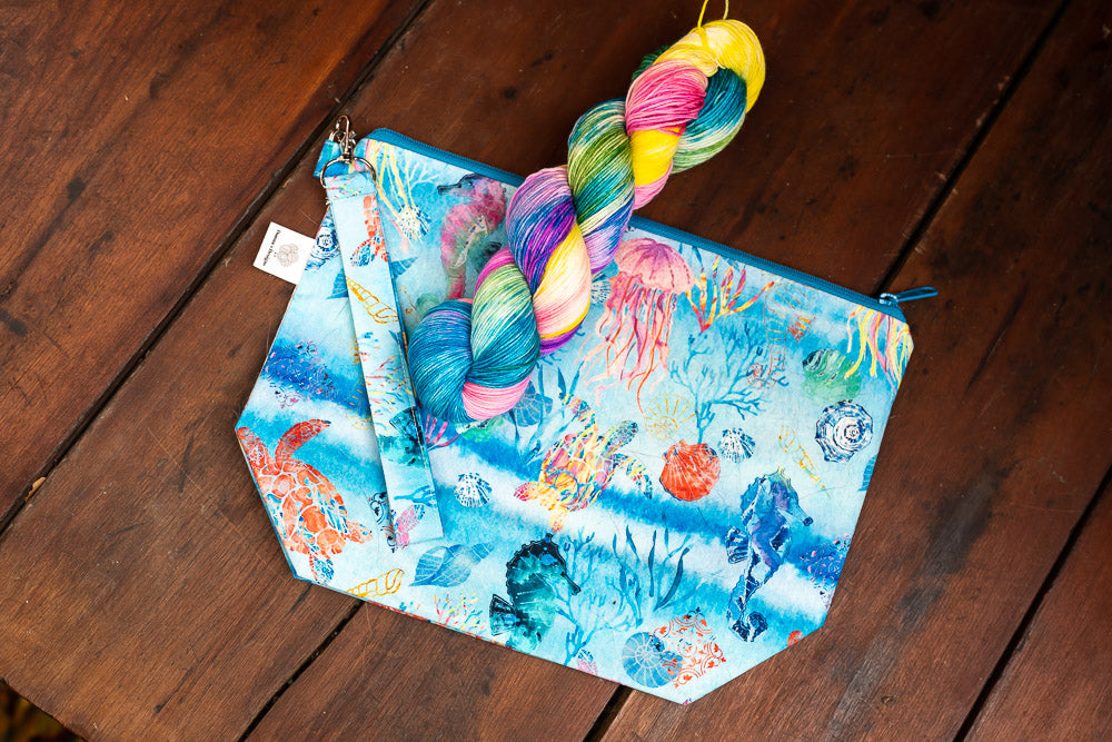 "Colorful Seas"--Project bag and matching yarn kit